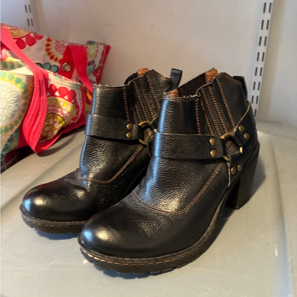 BOLO‎ by Born Women’s Leather Moto Booties boots Black size 7